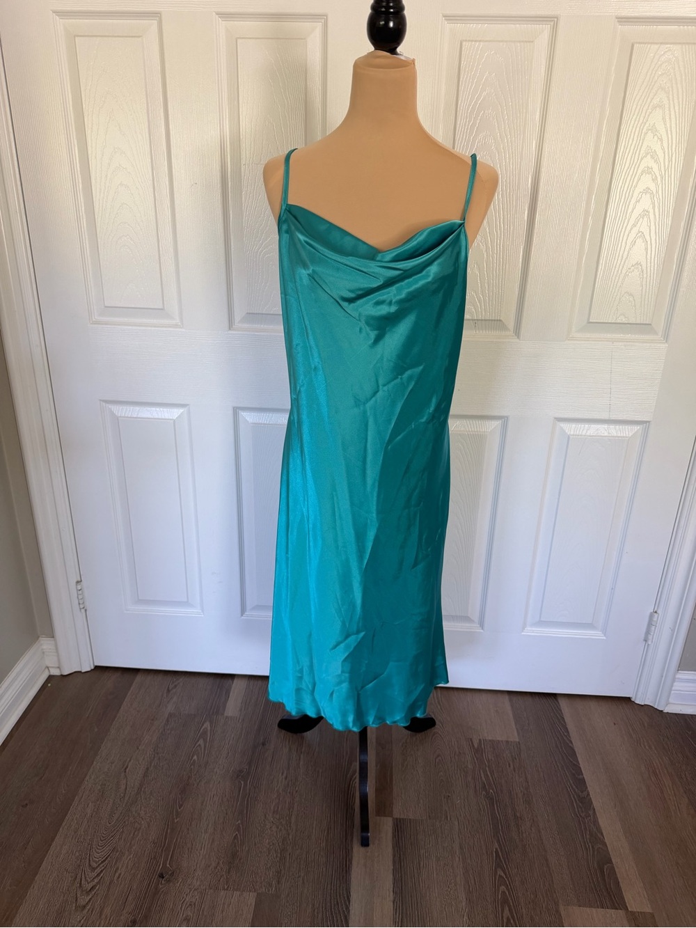 Teal Satin Cowl Neck Slip Dress
euro summer mermaidcore